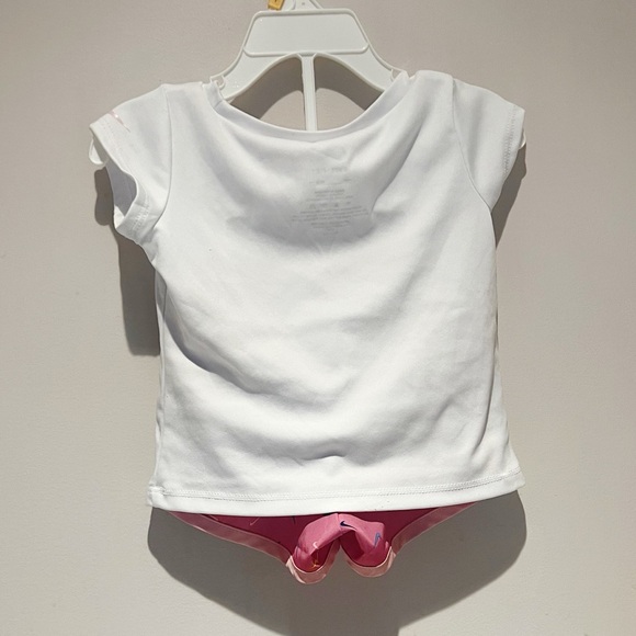 Nike dri-fit, shorts and tee set - Picture 5 of 9